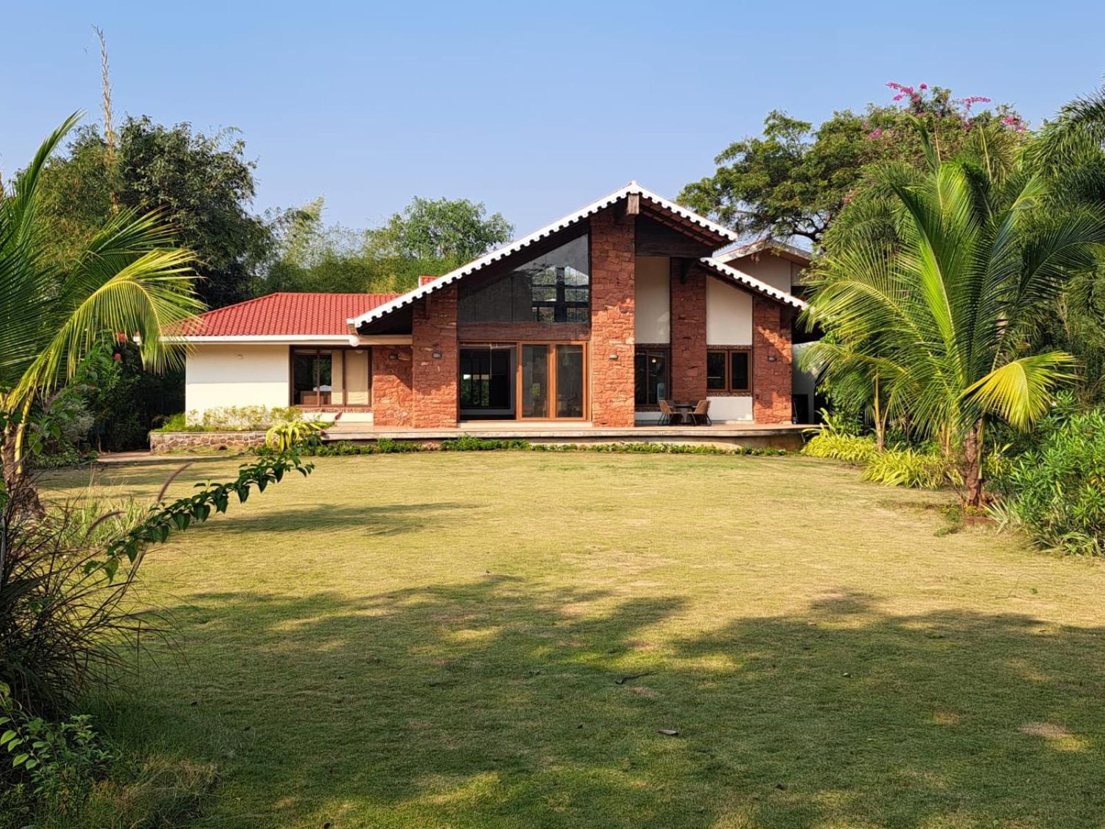 Вилла Casa Blanca 3Bhk W/Pool Near Mandwa, Alibaug Алибаг Экстерьер фото
