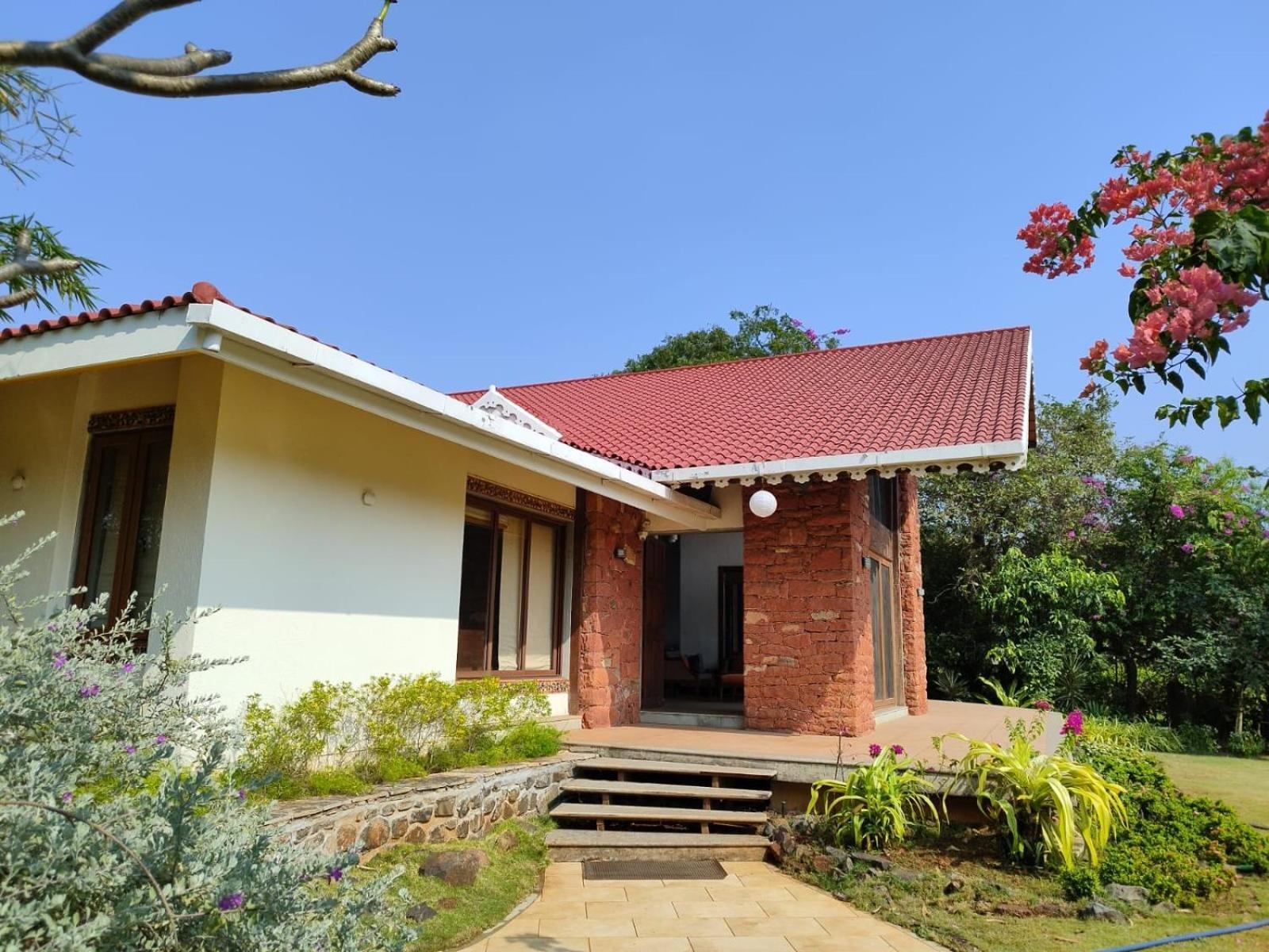 Вилла Casa Blanca 3Bhk W/Pool Near Mandwa, Alibaug Алибаг Экстерьер фото
